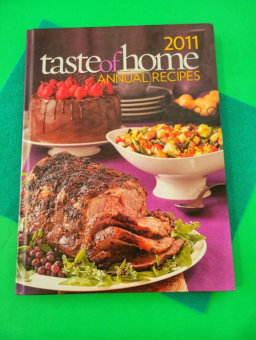 Taste of Home Annual Recipes 2011 Cookbook - Purple Cover with Food Photography